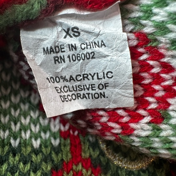 Festive Red and Green Dog Sweater - Picture 5 of 10